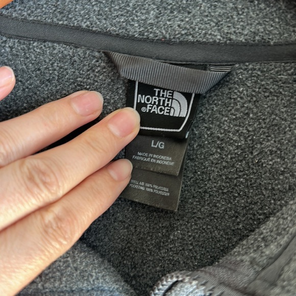 The north face sweater size L great used condition - Picture 4 of 5